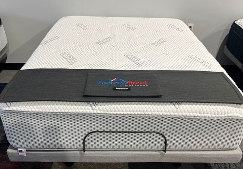 Rediscover serene sleep with FDM’s 9000 series bed featuring advanced ThermoBalance technology.